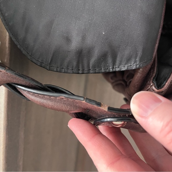 Danier Dark Brown-grey Leather Shoulder Bag good used condition - Picture 3 of 10